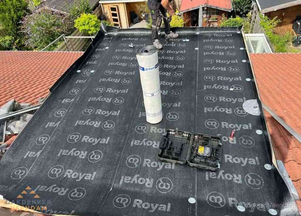 Dakrenovatie met Royal onderdak op plat dak in Veendam