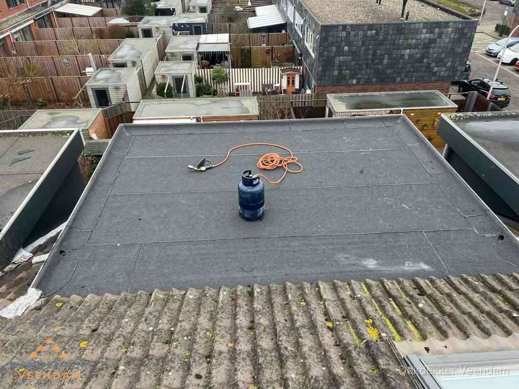 Dakreparatie plat dak met bitumen in Veendam
